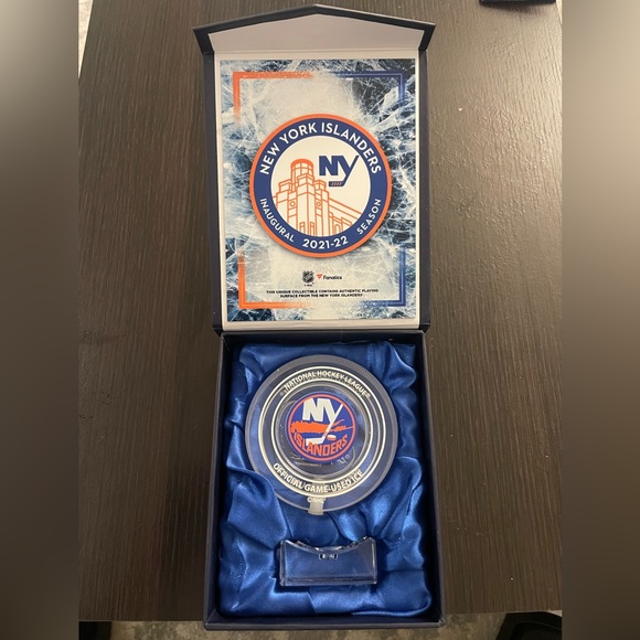 New York Islanders Inaugural season game used ice. - Picture 1 of 4